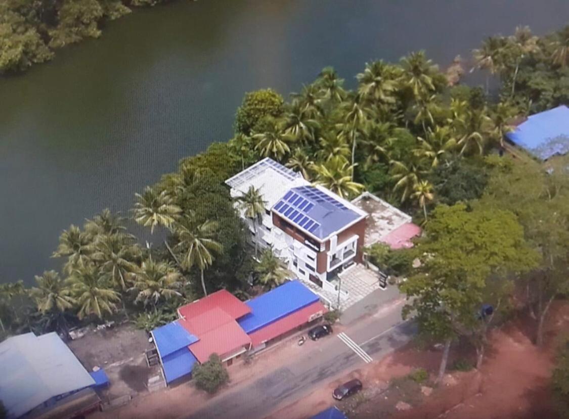Hormuz Inn Kolattupuzha Exterior foto